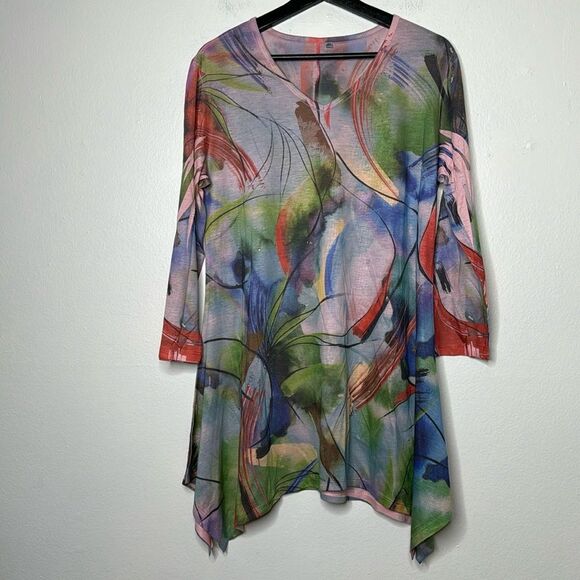 Watercolor 3/4 Sleeve Asymmetrical Tunic Top Size Medium - Picture 1 of 6